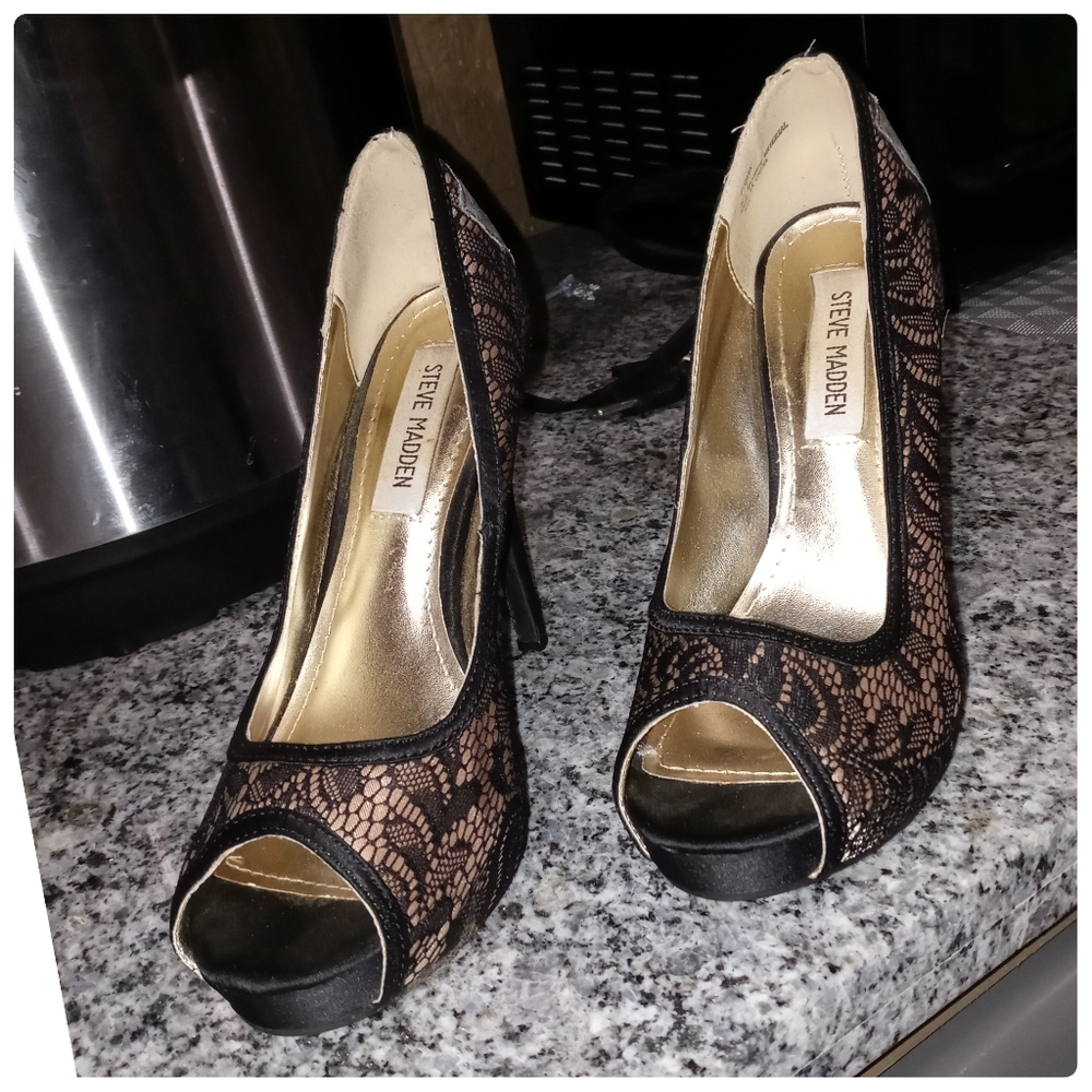 Steve Madden black lace peep toe platform heel size 7